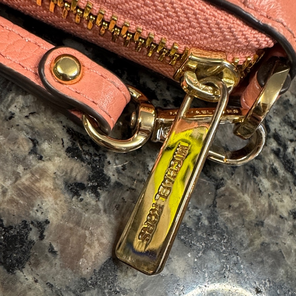 Michael Kors Coral leather Wristlet Clutch - Picture 6 of 16